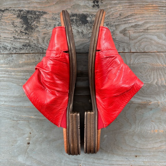 Miz Mooz Red Dandelion wide slide on sandals | 39 wide - Picture 3 of 8